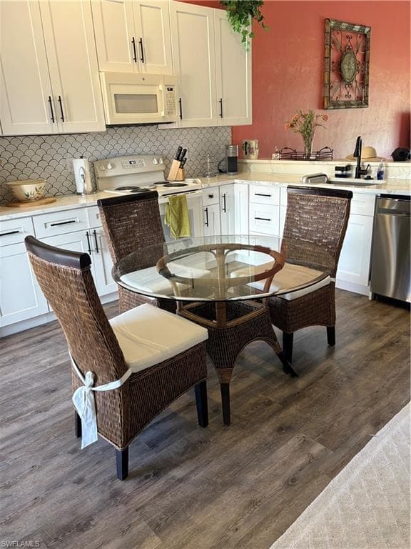 13120 Cross Creek BLVD 208-6