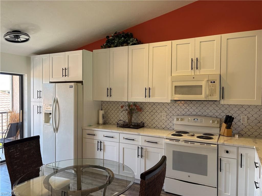 13120 Cross Creek BLVD 208-9