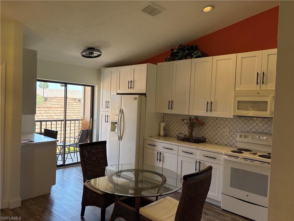 13120 Cross Creek BLVD 208-7