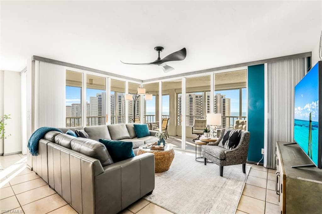11116 Gulf Shore DR # 904, NAPLES FL 34108-6