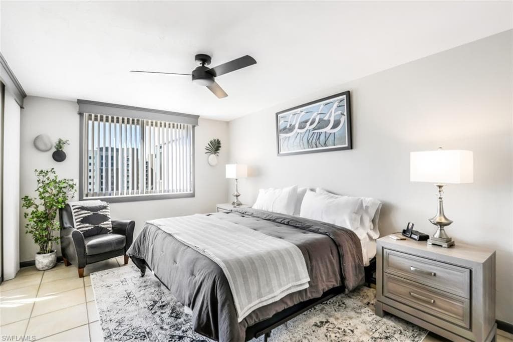 11116 Gulf Shore DR # 904, NAPLES FL 34108-19