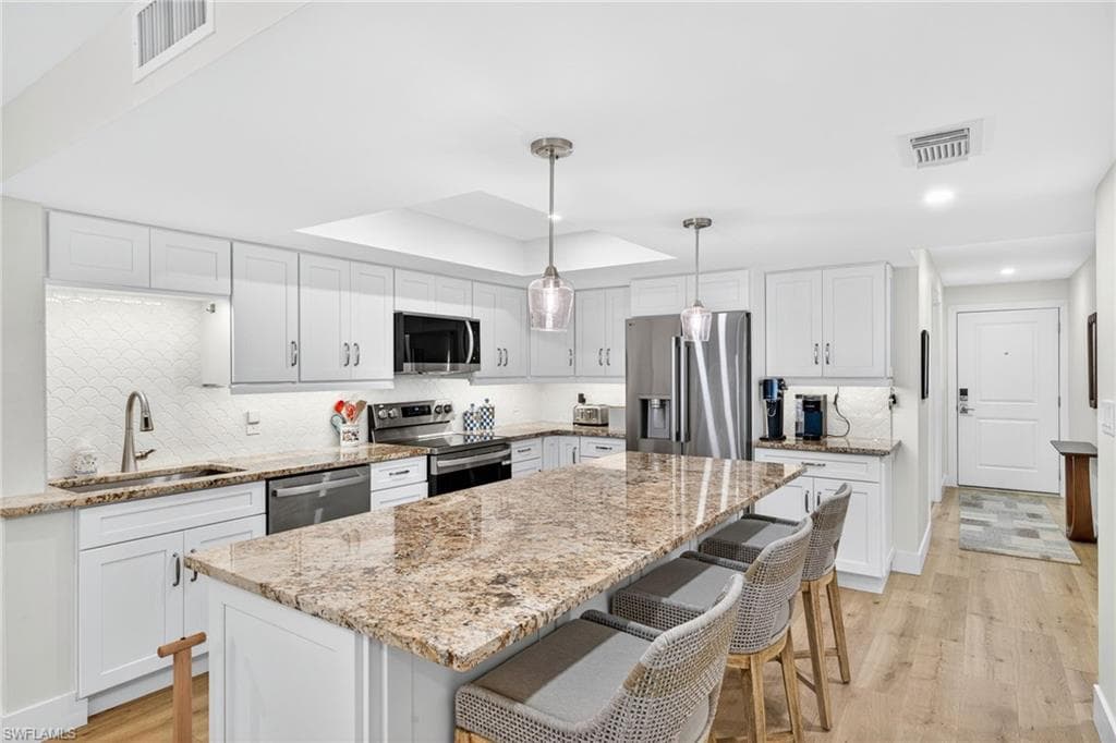 1795 Middle Gulf DR # 103, SANIBEL FL 33957-19