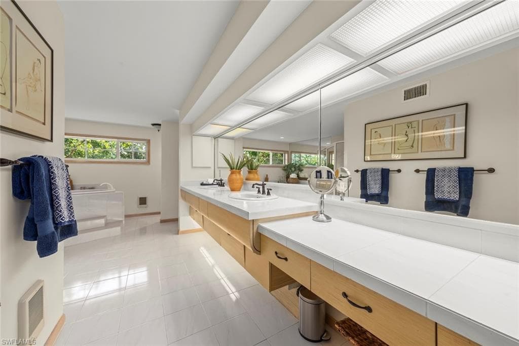 2451 Blind Pass CT, SANIBEL FL 33957-29