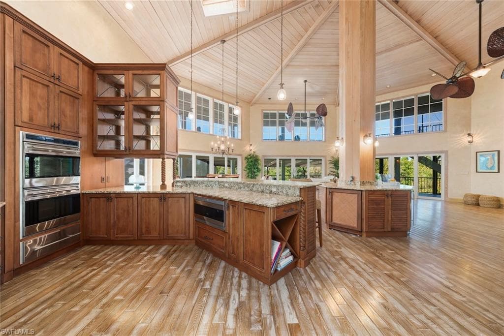 2451 Blind Pass CT, SANIBEL FL 33957-13