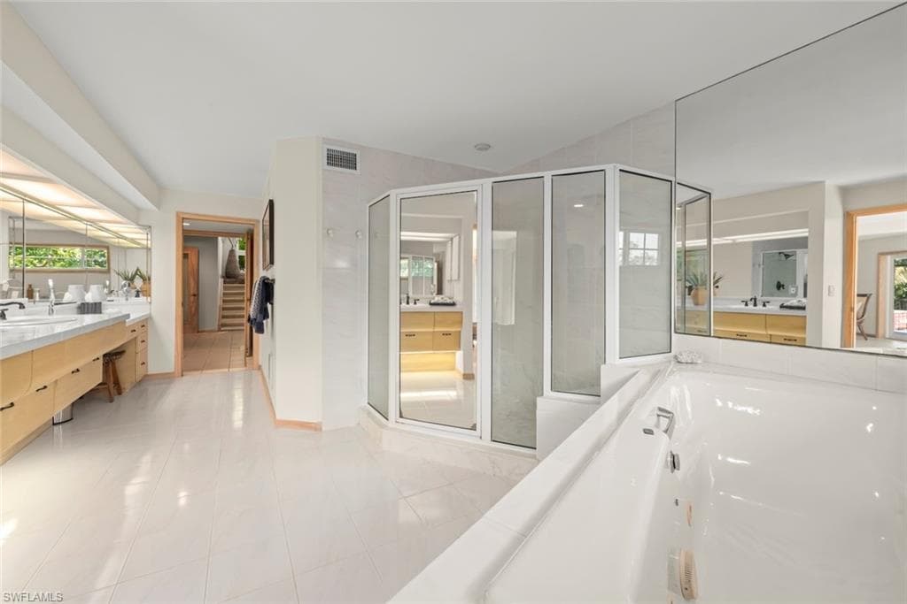 2451 Blind Pass CT, SANIBEL FL 33957-28