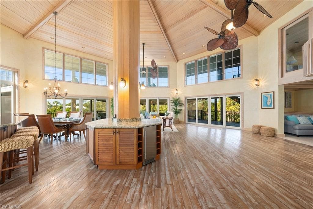 2451 Blind Pass CT, SANIBEL FL 33957-3