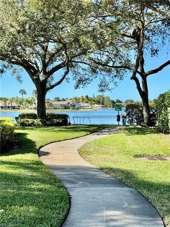 645 Squire CT # 202, NAPLES FL 34104-36
