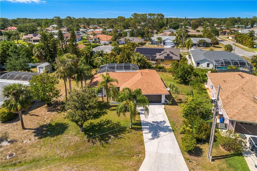 2524 Dora CT, LEHIGH ACRES FL 33971-7