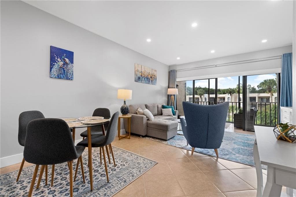 3320 Olympic DR # 126, NAPLES FL 34105-2