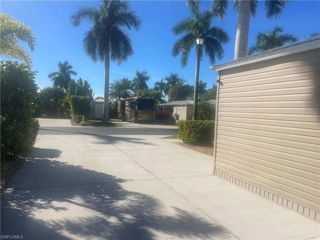 10347 Prairie Iris TRL, FORT MYERS FL 33905-7
