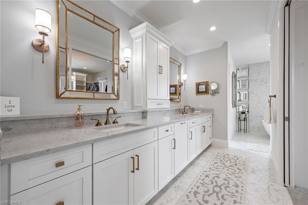 6521 Jacobs DR, FORT MYERS FL 33908-21