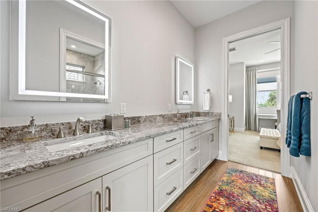 6521 Jacobs DR, FORT MYERS FL 33908-27