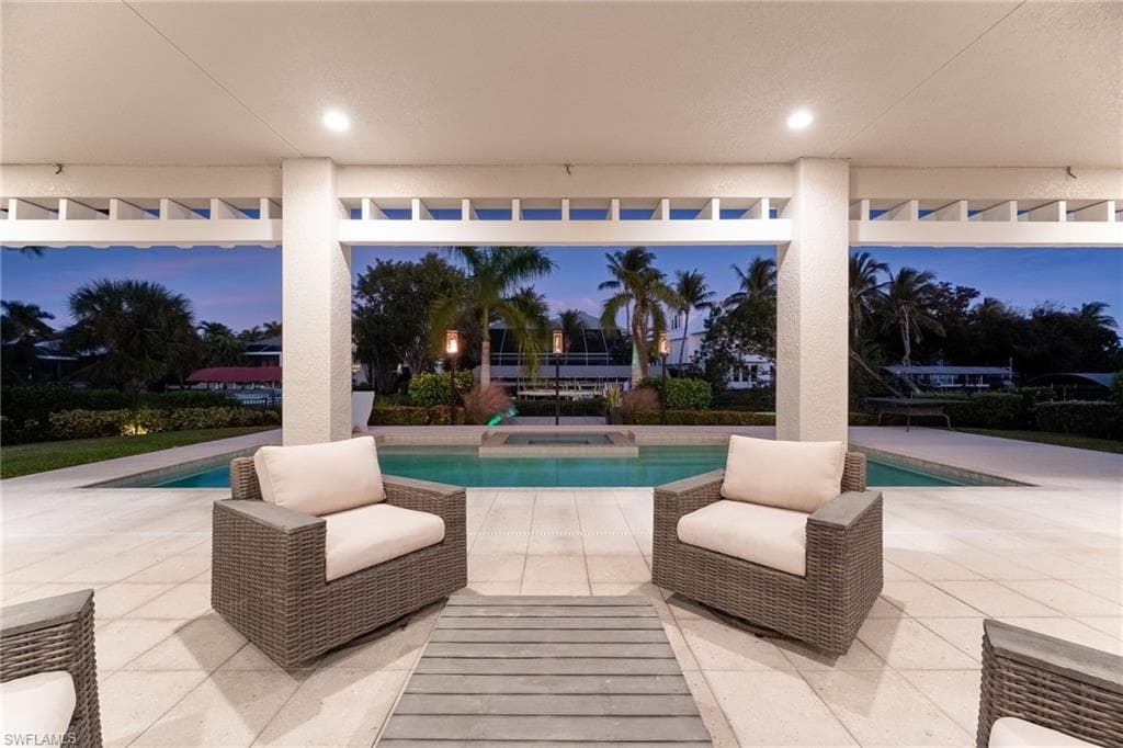 6521 Jacobs DR, FORT MYERS FL 33908-40