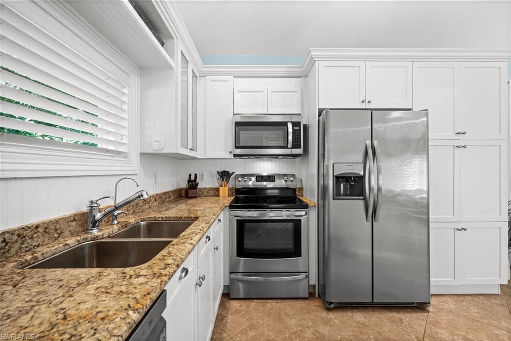 1963 Bethany PL, NAPLES FL 34109-38