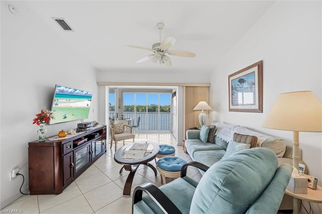 1165 Mainsail DR # 611, NAPLES FL 34114-5