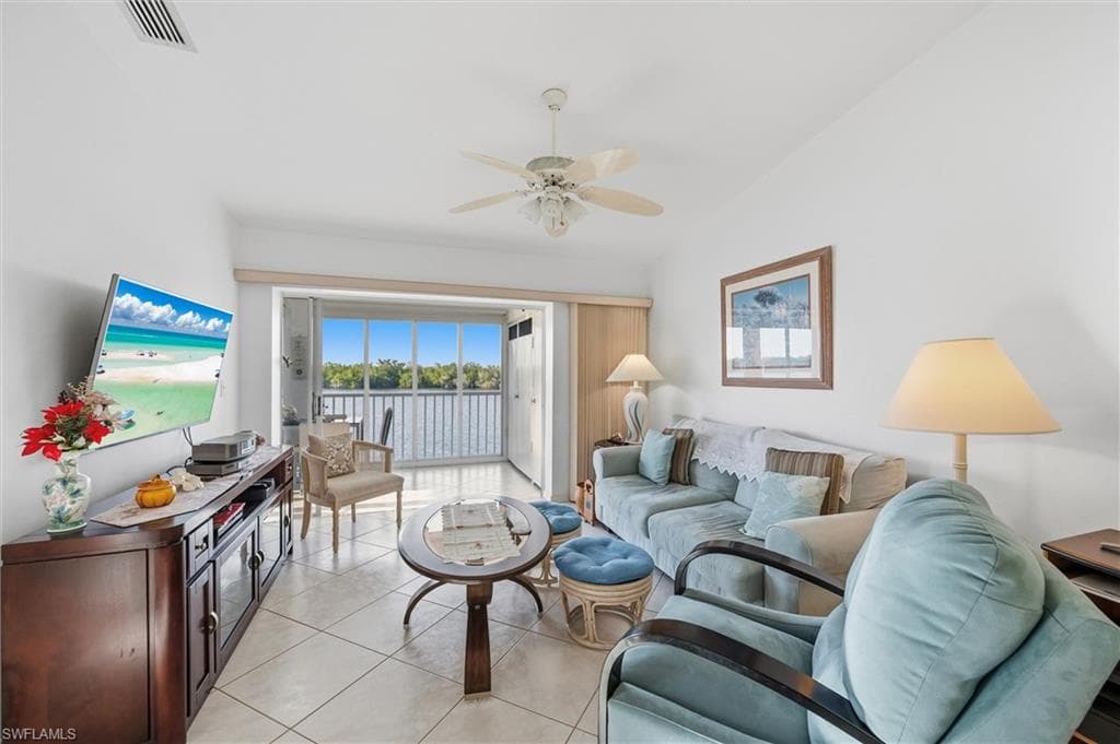 1165 Mainsail DR # 611, NAPLES FL 34114-4