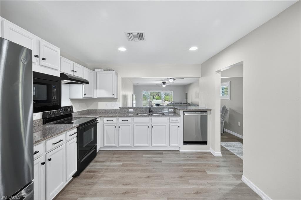 10970 Glenhurst ST, FORT MYERS FL 33913-4