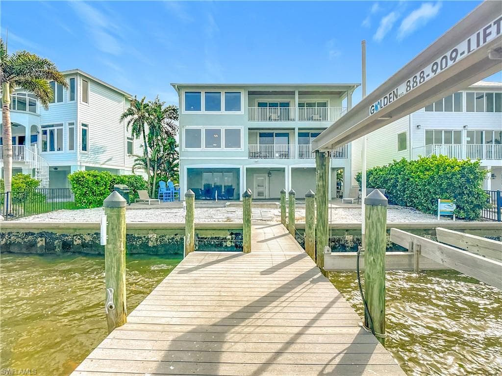 383 Seminole WAY, FORT MYERS BEACH FL 33931-1