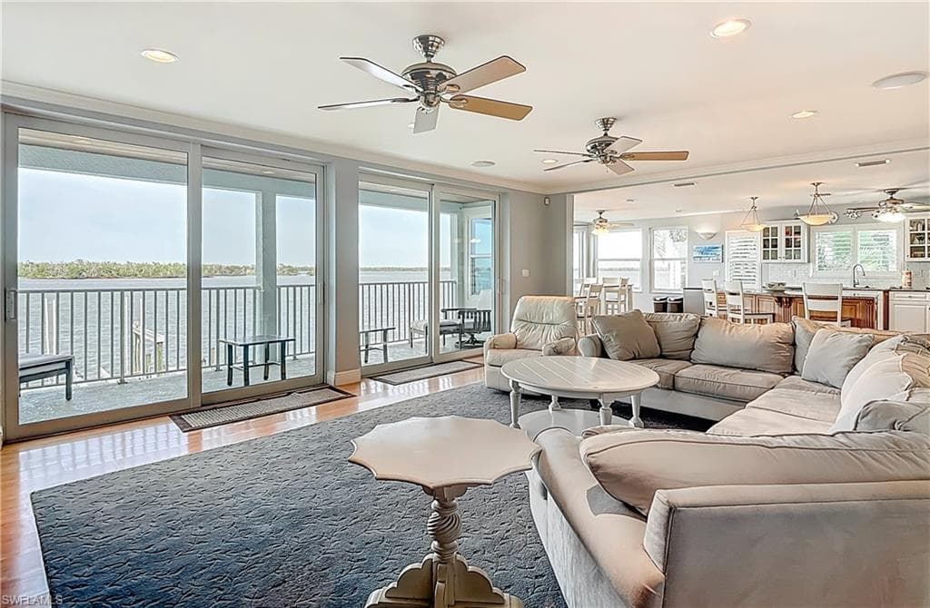 383 Seminole WAY, FORT MYERS BEACH FL 33931-3