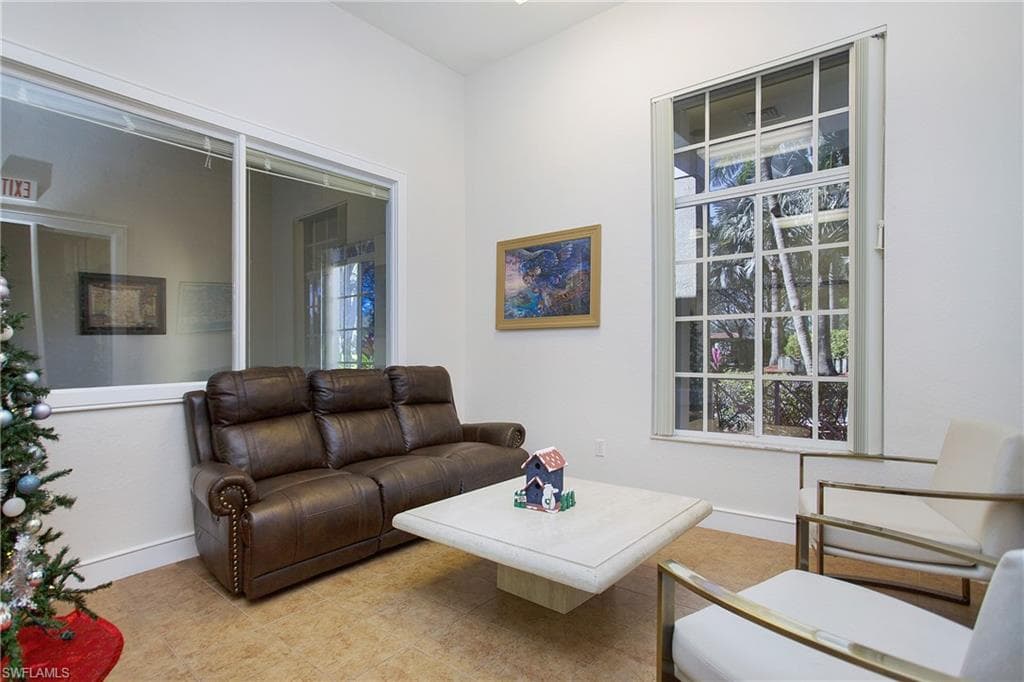 8244 Key Royal CIR # 615, NAPLES FL 34119-19