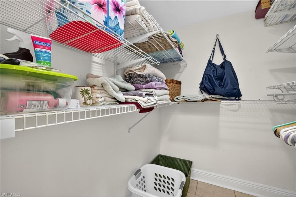 10022 Oxfordshire LN # 104, FORT MYERS FL 33908-18