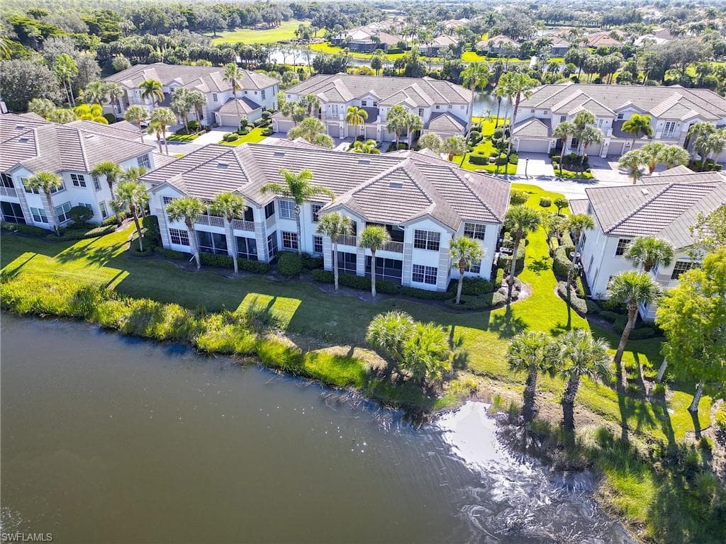 10352 Autumn Breeze DR # 202, ESTERO FL 34135-34