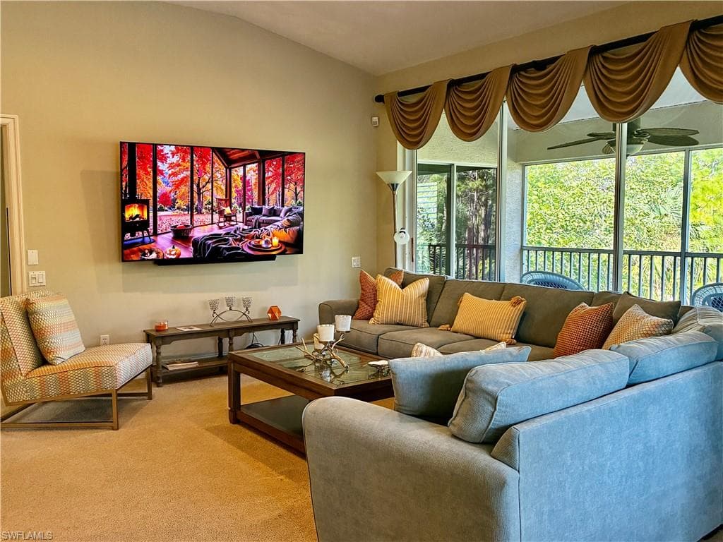 913 Carrick Bend CIR # 202, NAPLES FL 34110-1