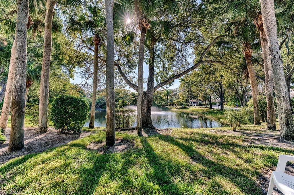 419 Emerald Bay CIR # B6, NAPLES FL 34110-11