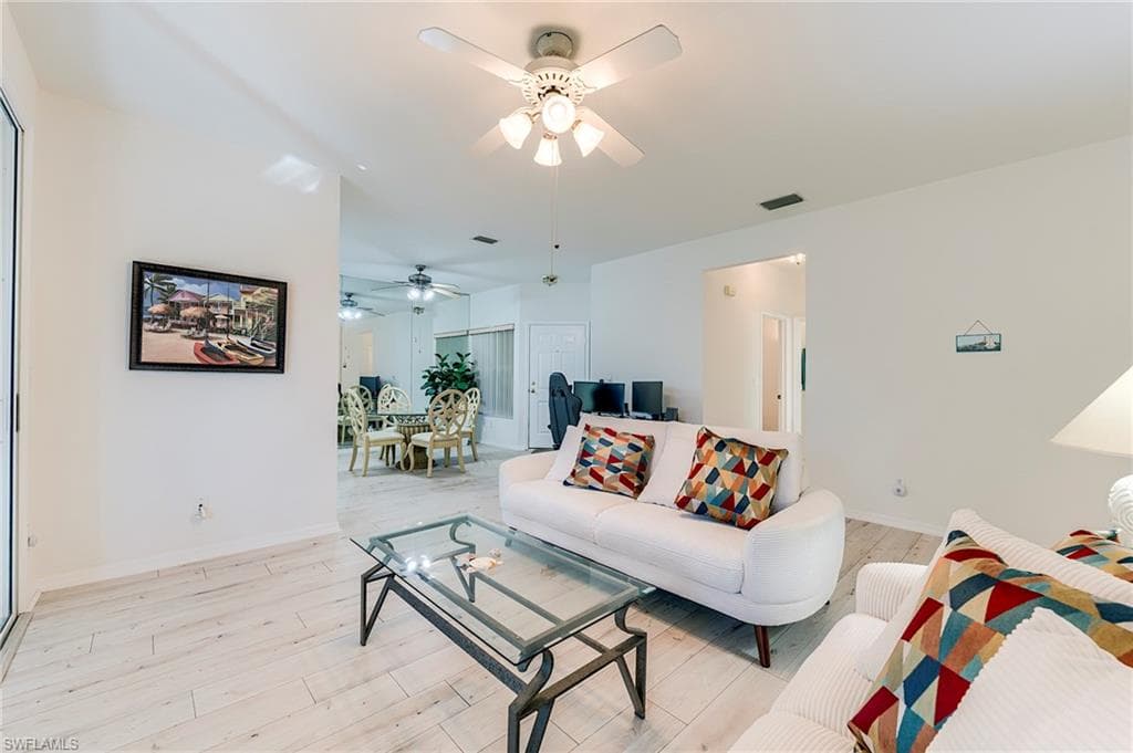 419 Emerald Bay CIR # B6, NAPLES FL 34110-6