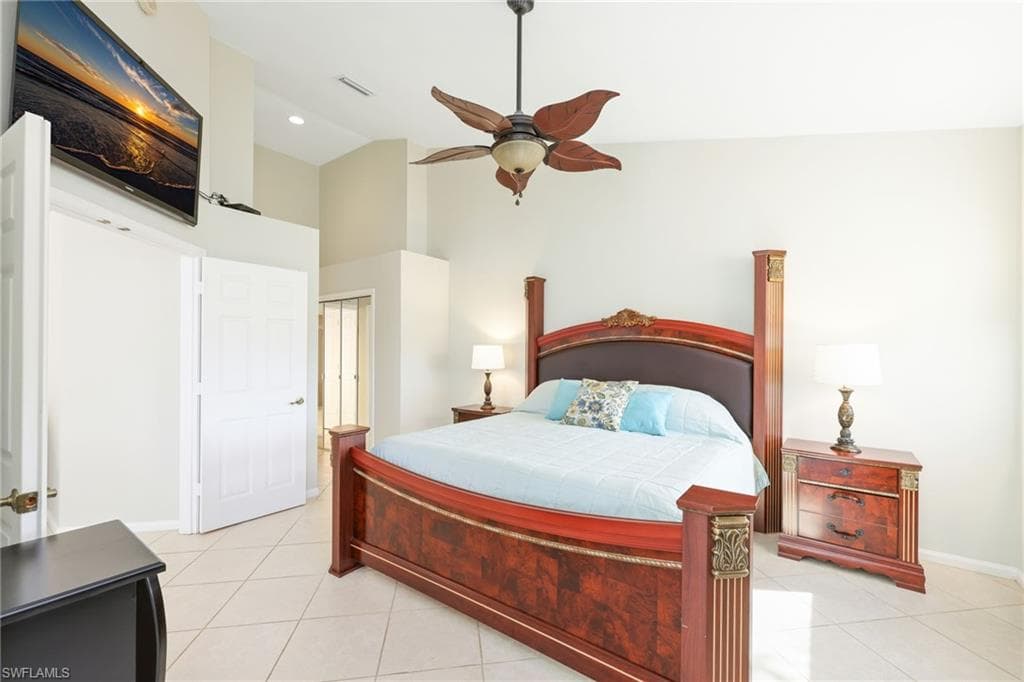 7828 Gardner DR # 202, NAPLES FL 34109-15