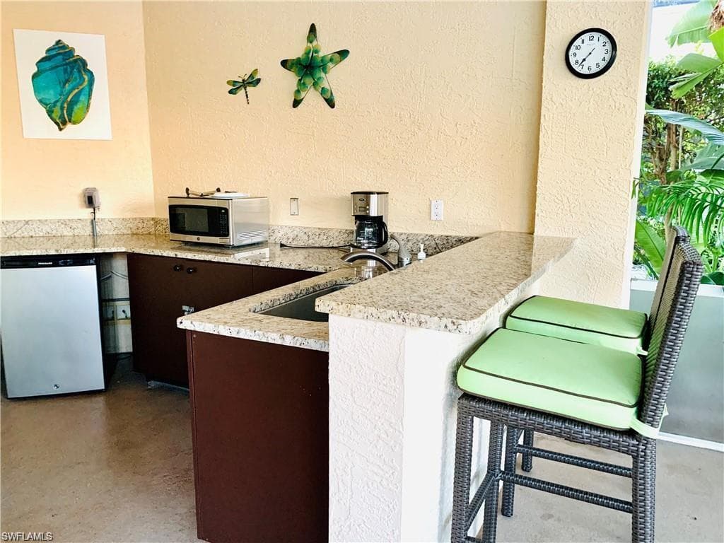 7828 Gardner DR # 202, NAPLES FL 34109-43