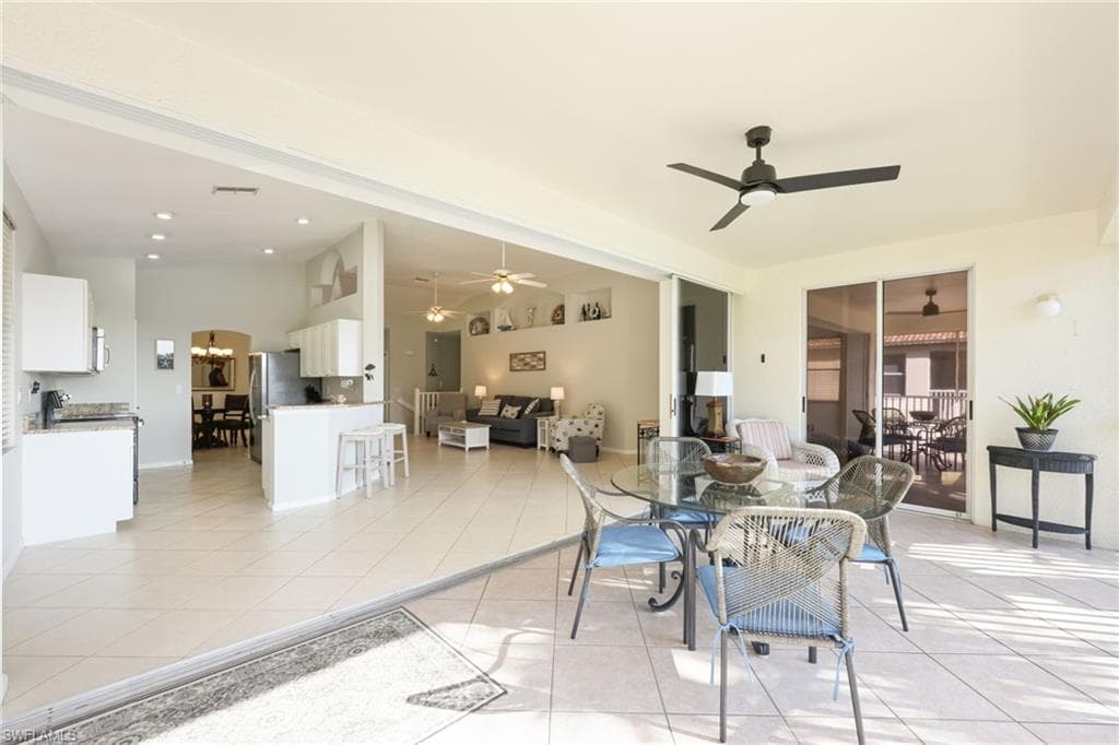 7828 Gardner DR # 202, NAPLES FL 34109-7