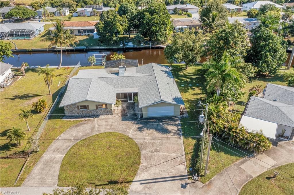 1366 Sunrise DR, NORTH FORT MYERS FL 33917-41
