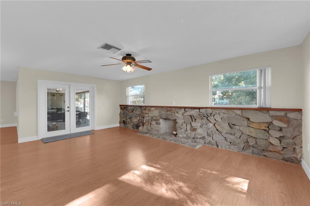 1366 Sunrise DR, NORTH FORT MYERS FL 33917-12