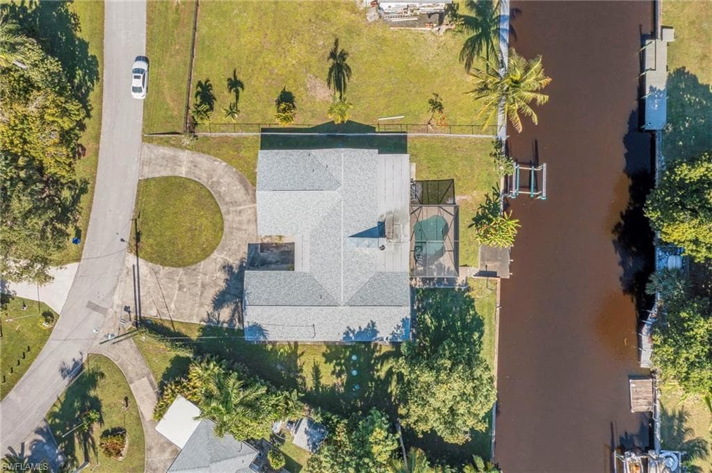 1366 Sunrise DR, NORTH FORT MYERS FL 33917-42