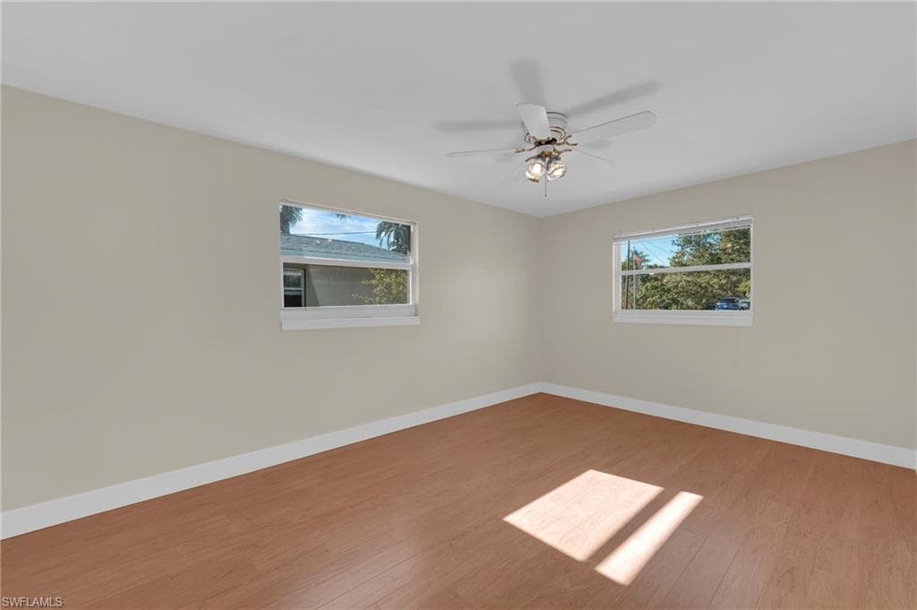 1366 Sunrise DR, NORTH FORT MYERS FL 33917-21