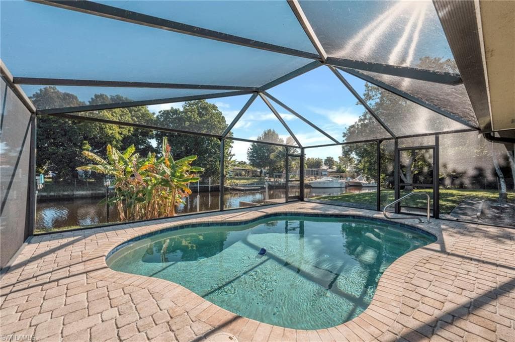 1366 Sunrise DR, NORTH FORT MYERS FL 33917-2