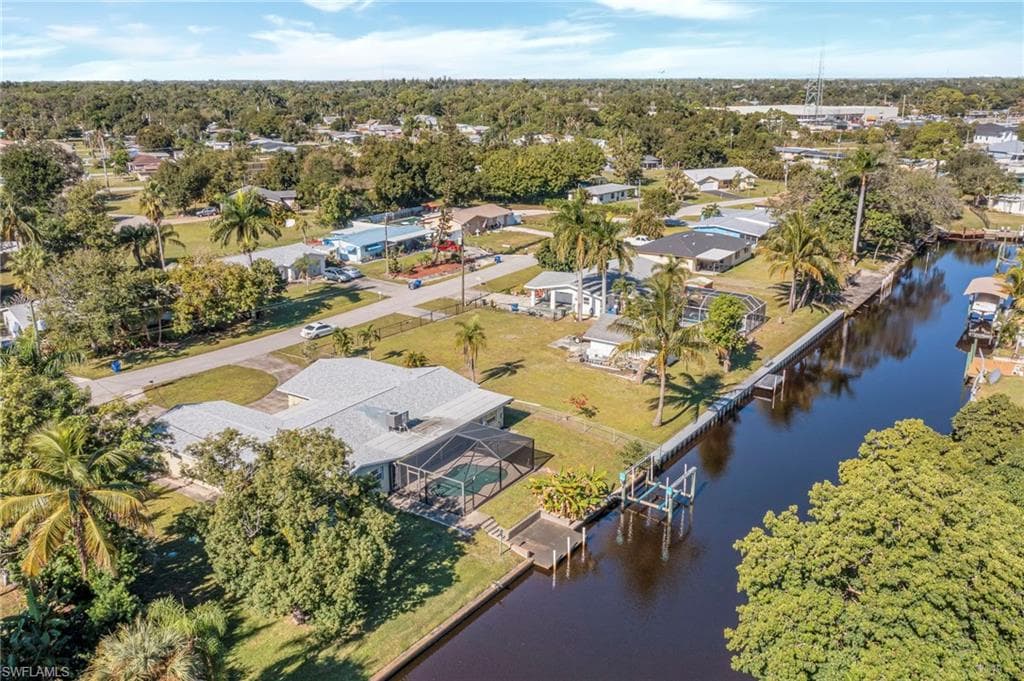 1366 Sunrise DR, NORTH FORT MYERS FL 33917-4