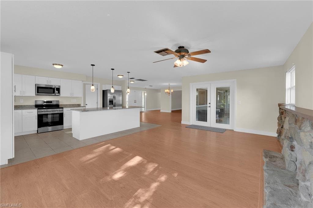 1366 Sunrise DR, NORTH FORT MYERS FL 33917-8