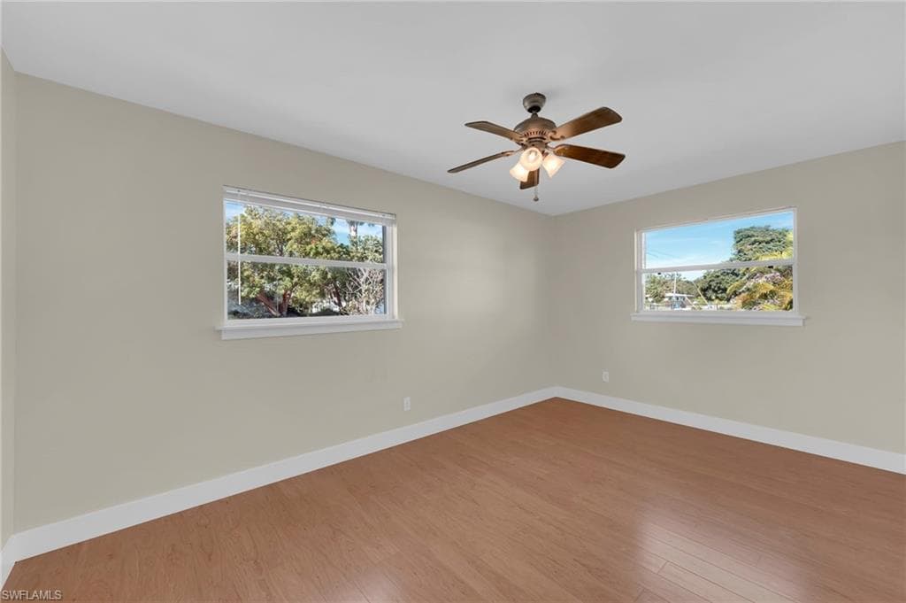 1366 Sunrise DR, NORTH FORT MYERS FL 33917-23