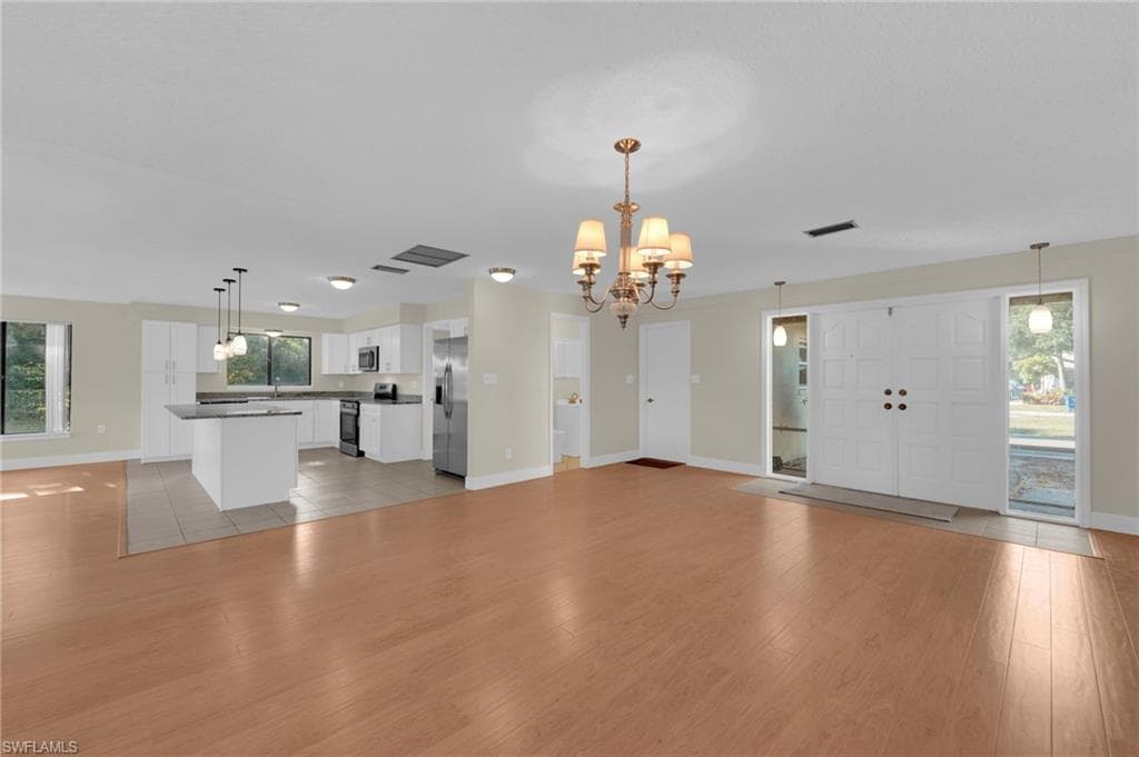 1366 Sunrise DR, NORTH FORT MYERS FL 33917-10