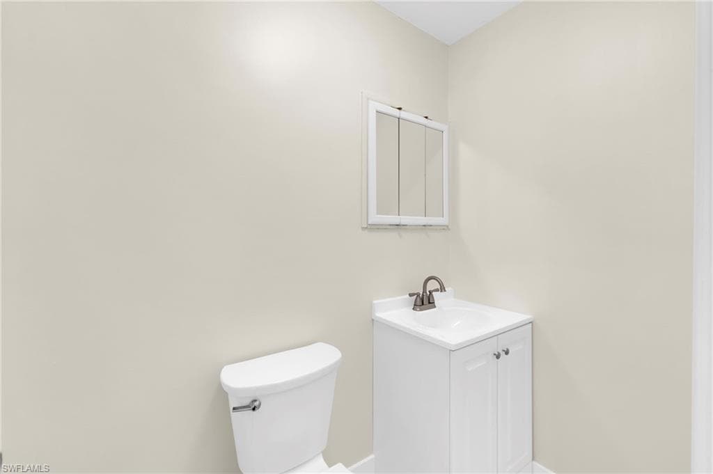 1366 Sunrise DR, NORTH FORT MYERS FL 33917-18