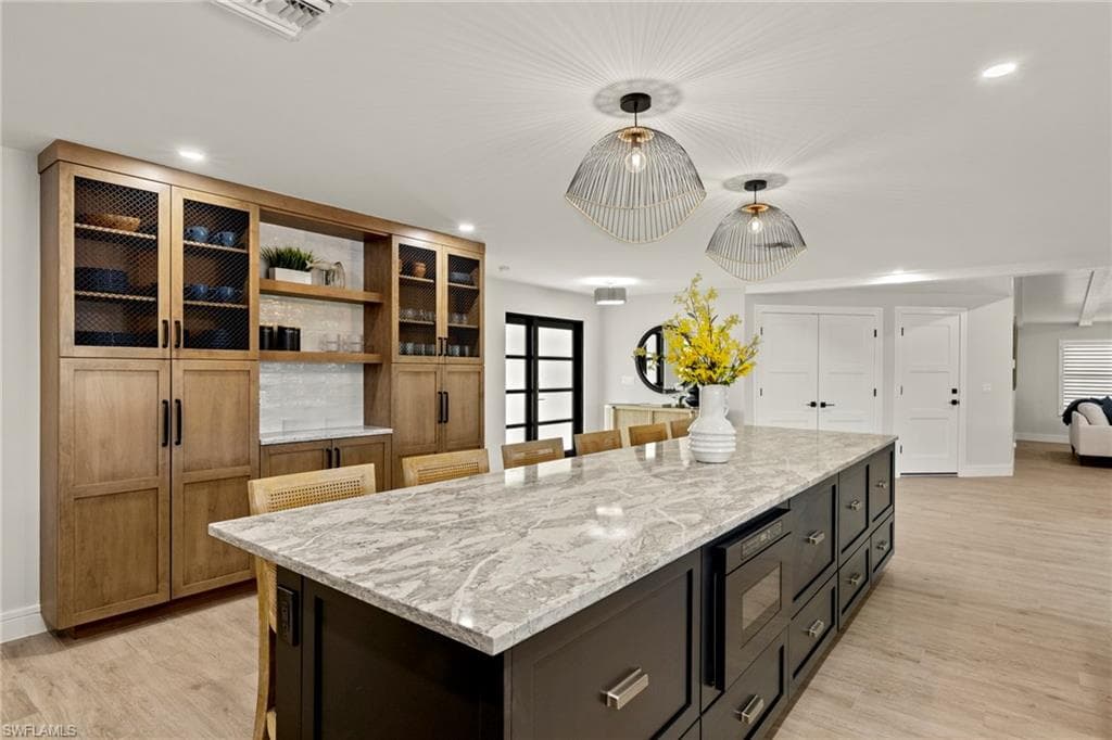 930 Kings Crown DR, SANIBEL FL 33957-11