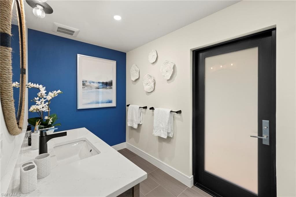 930 Kings Crown DR, SANIBEL FL 33957-25