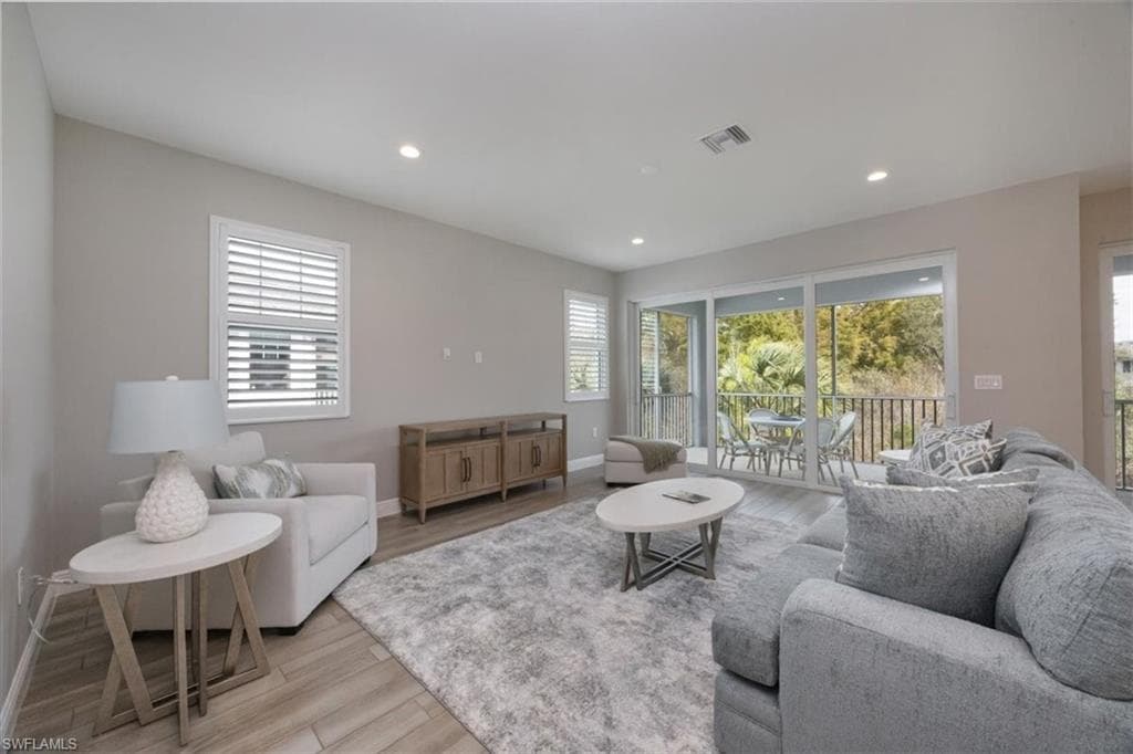 2560 Seychelles DR # 1005, NAPLES FL 34112-5