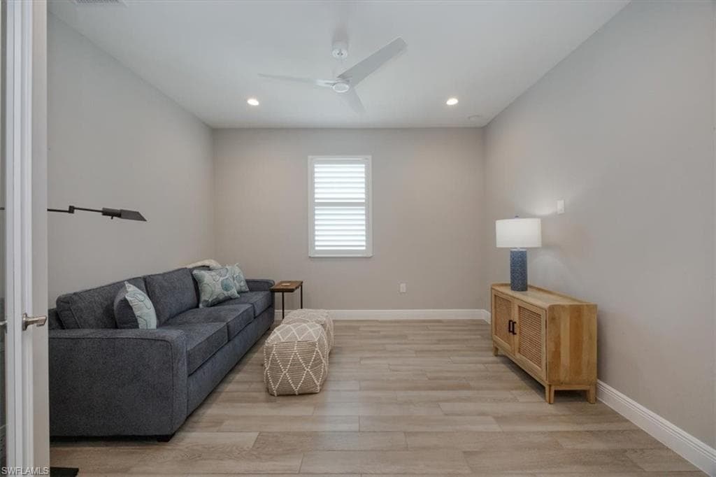 2560 Seychelles DR # 1005, NAPLES FL 34112-11