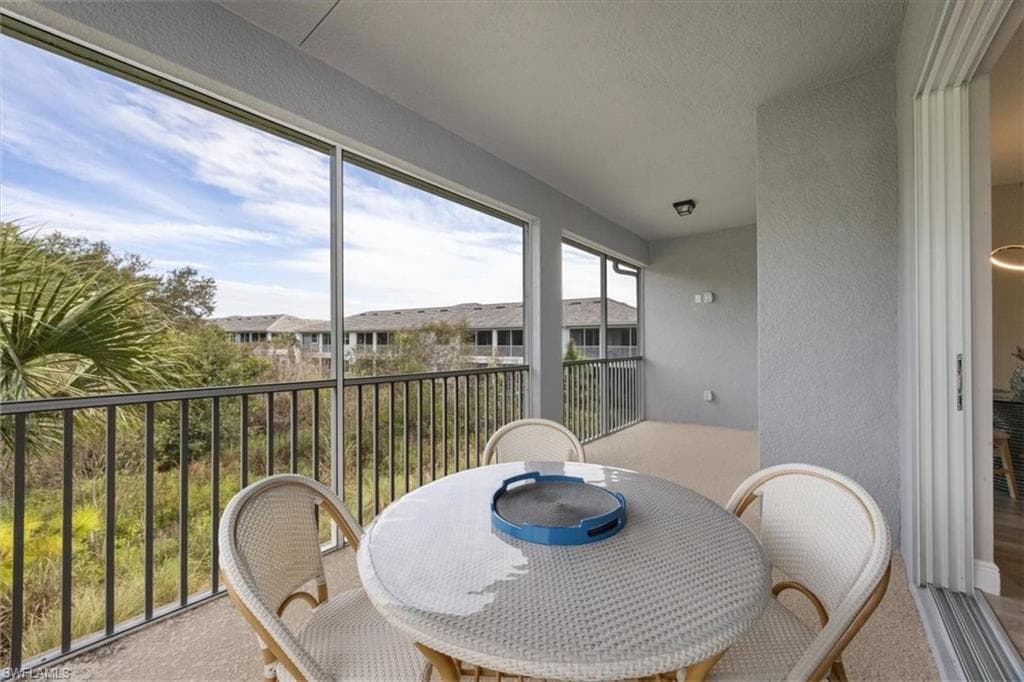 2560 Seychelles DR # 1005, NAPLES FL 34112-21