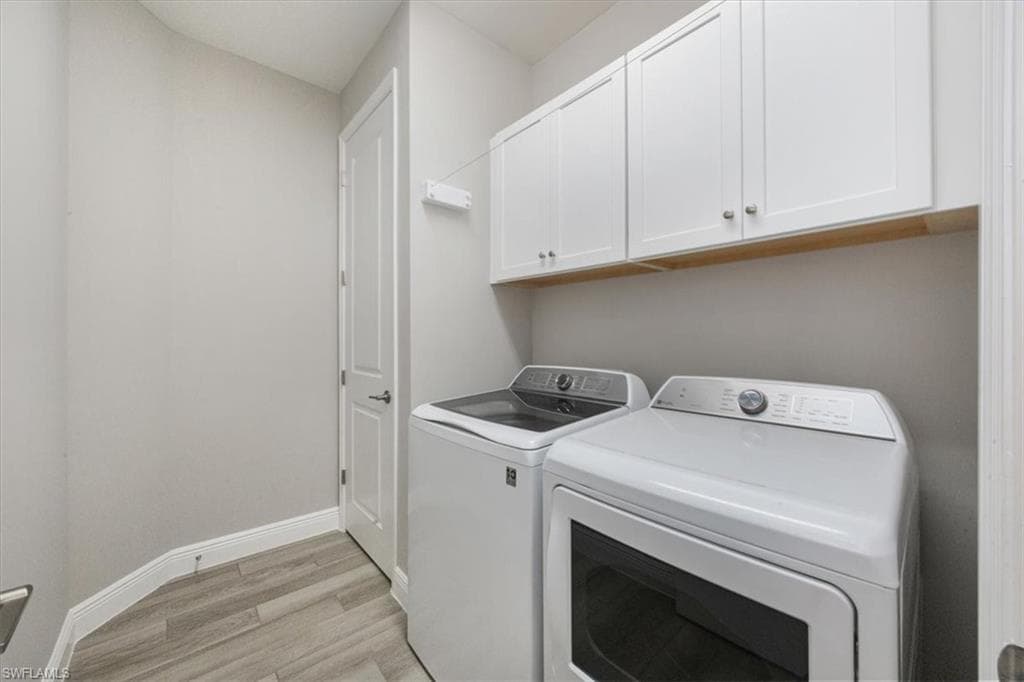 2560 Seychelles DR # 1005, NAPLES FL 34112-20