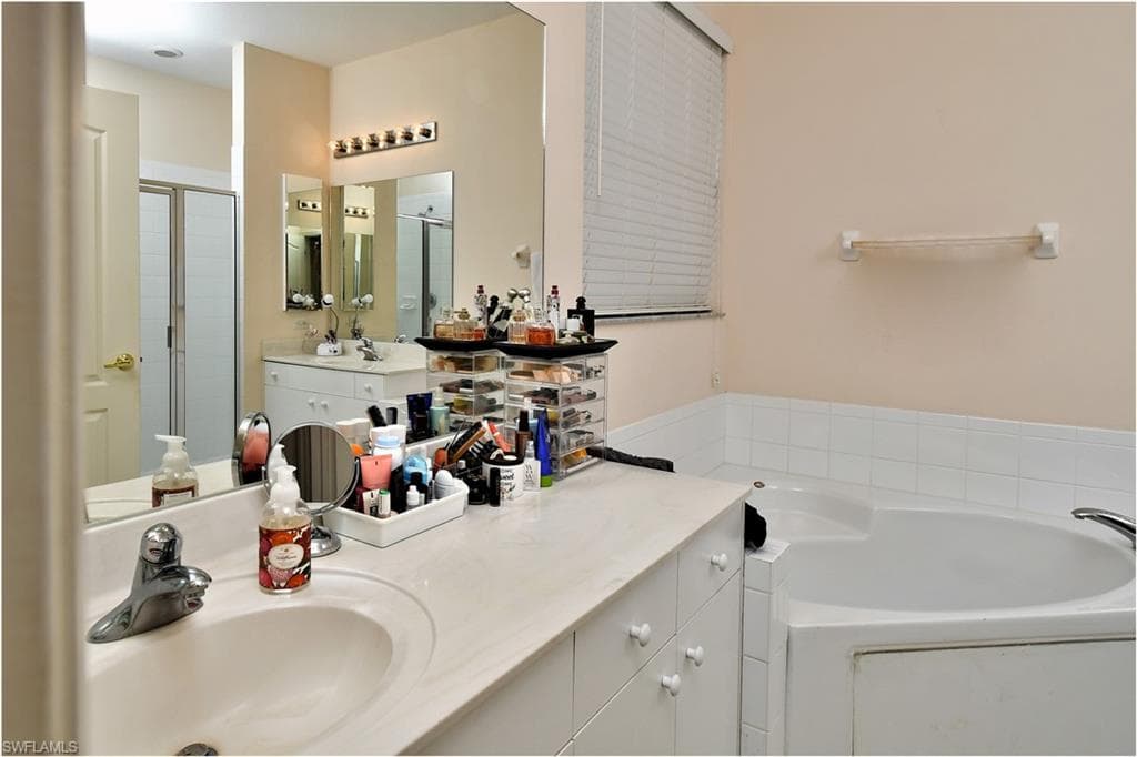 4808 Fairloop RUN, LEHIGH ACRES FL 33973-16