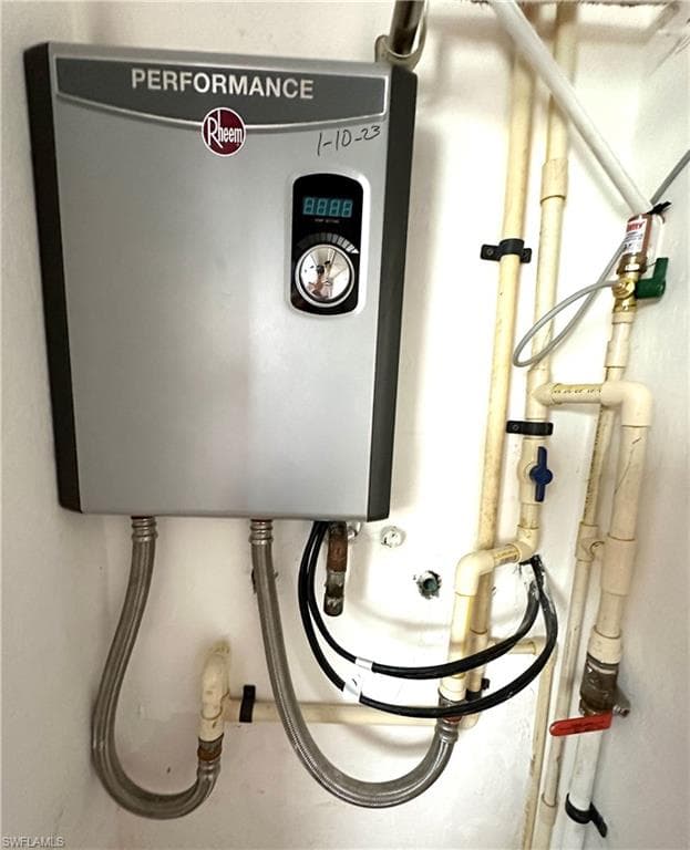 2828 Jackson ST # 1, FORT MYERS FL 33901-23